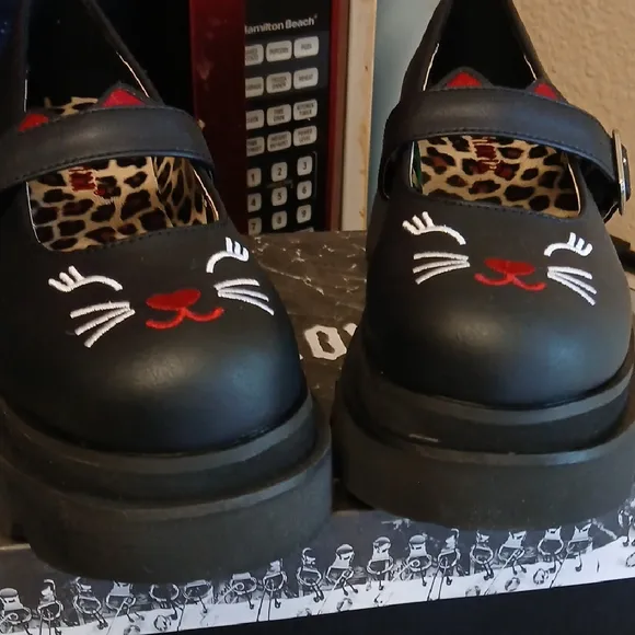 Black and Red Dress Shoes with Cat Face Design