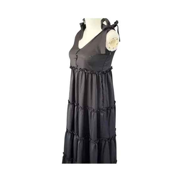 Boohoo Black Ruffle Tier Maxi Dress Women’s Size 6 NWT