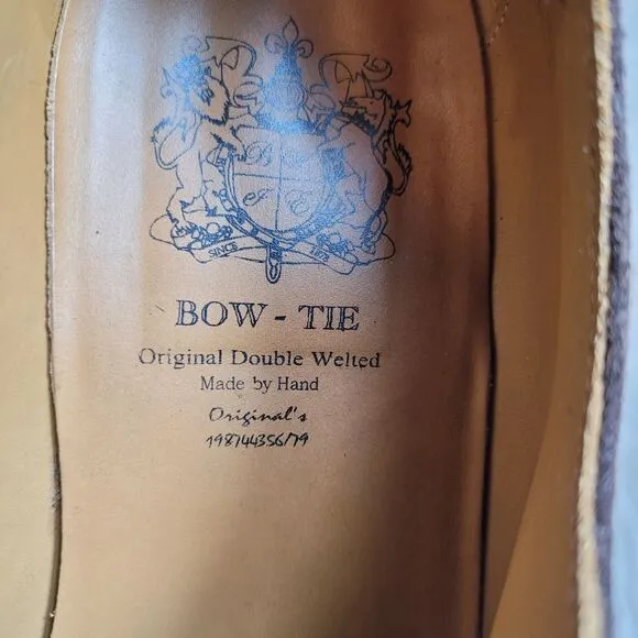 Bow-Tie Shoes Allen Captoe Oxford in Snuff Suede Shoes