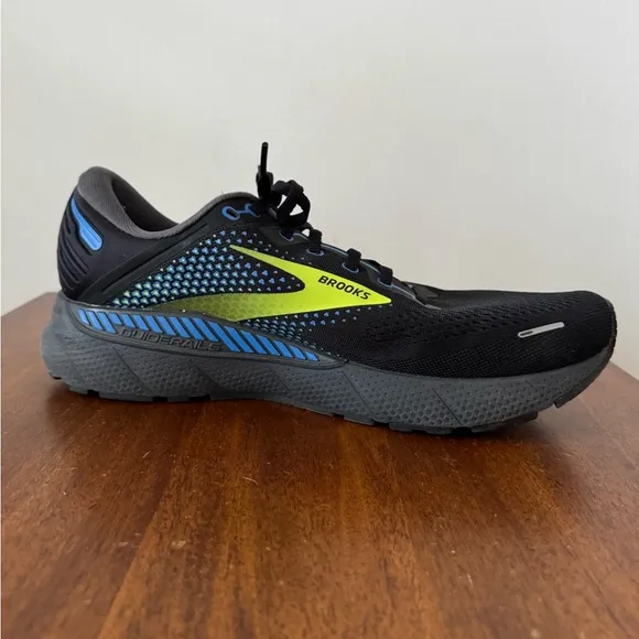 Brooks Adrenaline GTS 22 Black and Blue Running Shoes