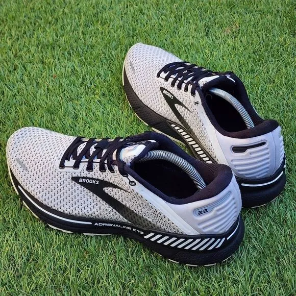 BROOKS ADRENALINE GTS 22 - Women's Athletic Shoes - SIZE 11B