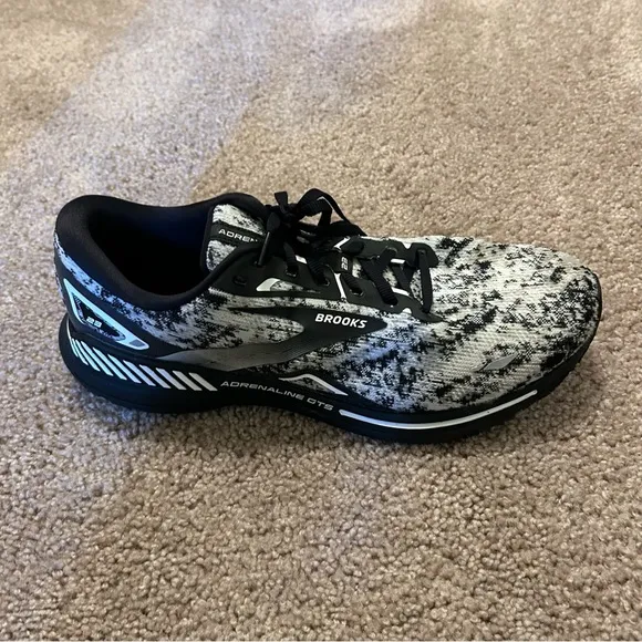 Brooks Adrenaline GTS 23 Black and White Running Shoes Men’s Size 12 US 46 EU