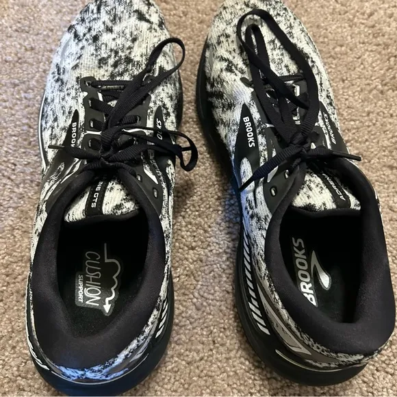 Brooks Adrenaline GTS 23 Black and White Running Shoes Men’s Size 12 US 46 EU