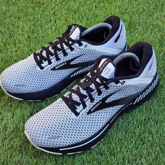 BROOKS ADRENALINE GTS 22 - Women's Athletic Shoes - SIZE 11B
