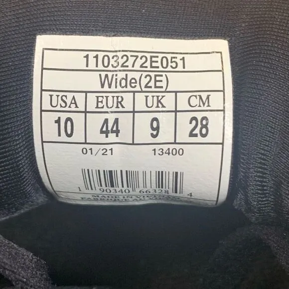 Brooks Beast 20 mens size 10 US black white sneakers shoes athletic running