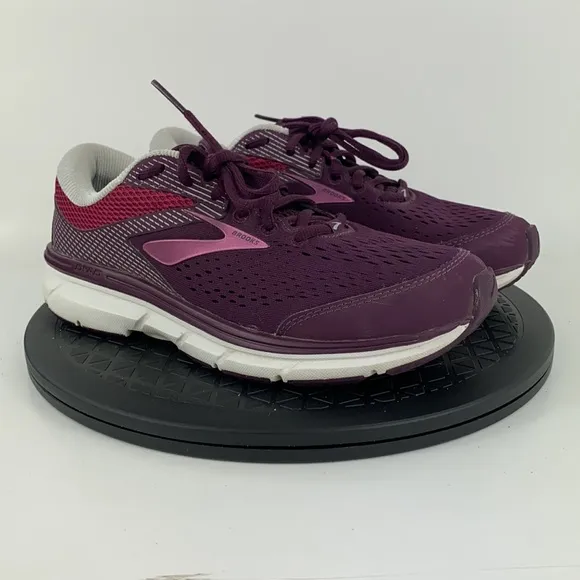Brooks Dyad 10 Purple/White Athletic Running Shoes 1202751B527 Women's Size 7.5