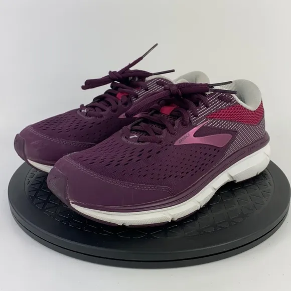 Brooks Dyad 10 Purple/White Athletic Running Shoes 1202751B527 Women's Size 7.5