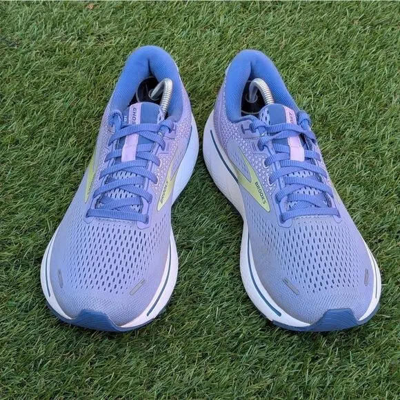 BROOKS GHOST 14 - Women's Athletic Shoes - SIZE 9.5B