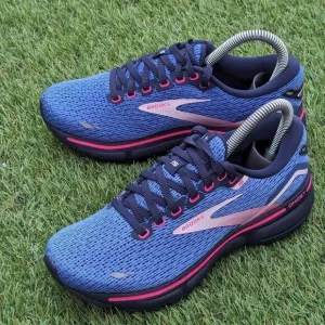 BROOKS GHOST 15 - Women's Athletic Shoes - SIZE 5B