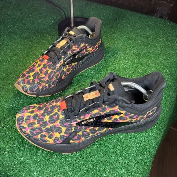 BROOKS LAUNCH 9 CHEETAH PRINT - Women’s Running Shoes - SIZE 9