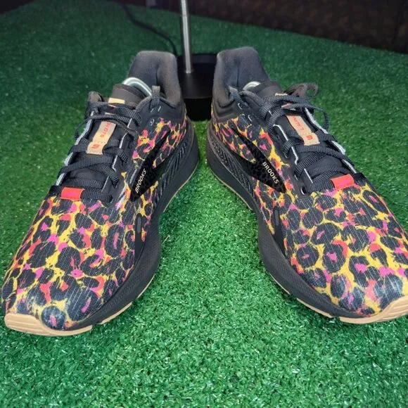 BROOKS LAUNCH 9 CHEETAH PRINT - Women’s Running Shoes - SIZE 9