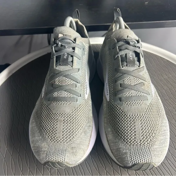 Brooks Levitate Gray Running Shoes