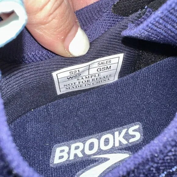 Brooks Ricochet 3 Blue  Sample Athletic Running Shoes Women’s Size 8.5 B