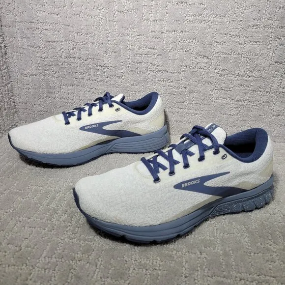 Brooks Signal 3 Men's Size US 8 D White Gray Athletic Running Sneakers Shoes