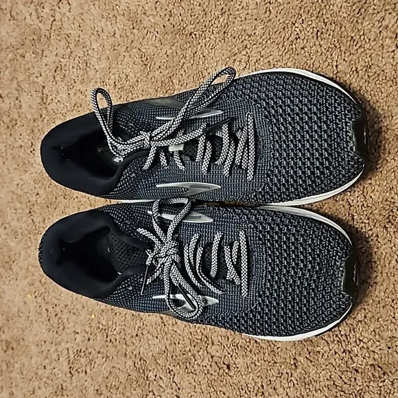 BROOKS Women's &quot;Revel 2&quot; Charcoal Knit Running Shoes Size 10