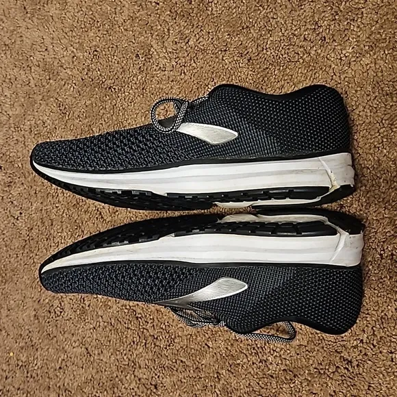 BROOKS Women's &quot;Revel 2&quot; Charcoal Knit Running Shoes Size 10