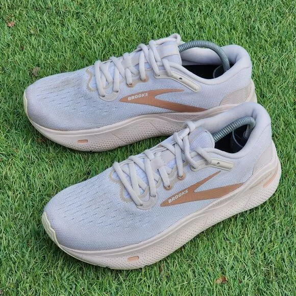 BROOKS GHOST MAX - Women's Athletic Shoes - SIZE 7.5