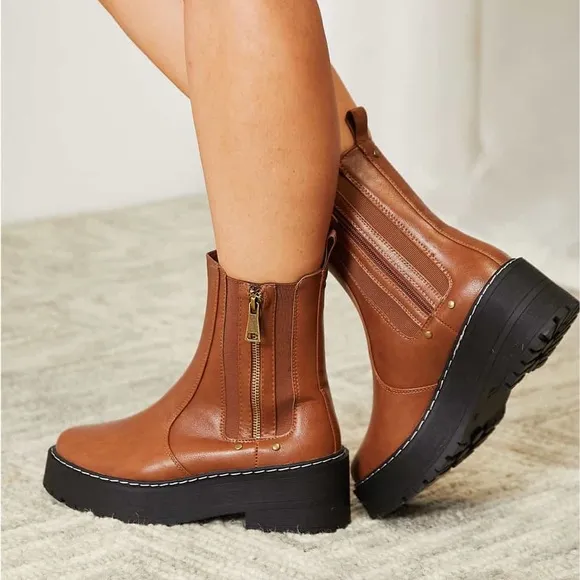 Brown Zipper Fall Boots