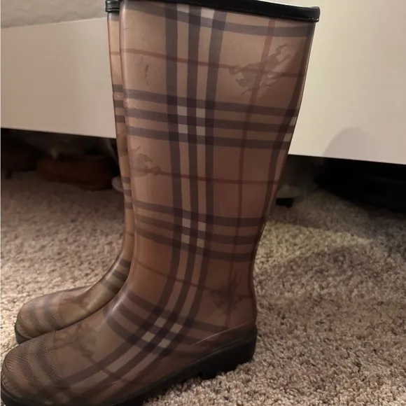 Burberry Plaid Winter &amp; Rain Boots - Brown and Black