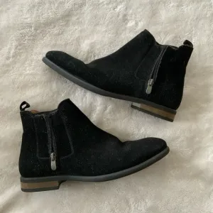 𝅺CALL It Spring Men's Zip Up Suede Short Boot