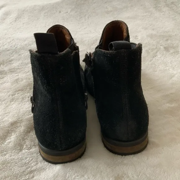 𝅺CALL It Spring Men's Zip Up Suede Short Boot