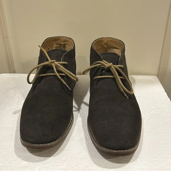 Calvin Klein Wilson 2 Chukka LaceUp suede boots ankle bootie Shoes size 10 brown