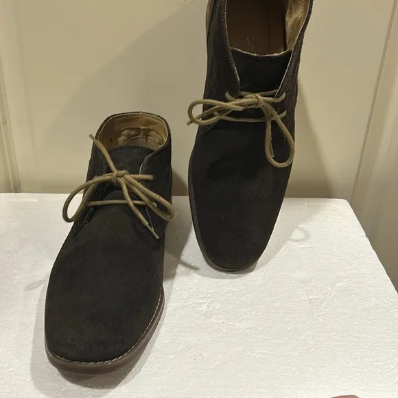Calvin Klein Wilson 2 Chukka LaceUp suede boots ankle bootie Shoes size 10 brown