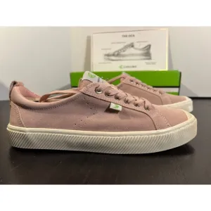 Cariuma OCA Low Suede Sneakers Rose Size 10.5 Women/9 Men