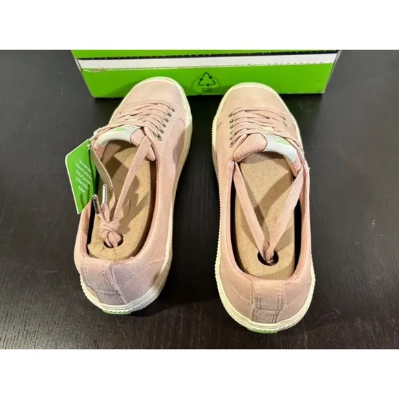 Cariuma OCA Low Suede Sneakers Rose Size 10.5 Women/9 Men