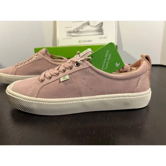 Cariuma OCA Low Suede Sneakers Rose Size 10.5 Women/9 Men