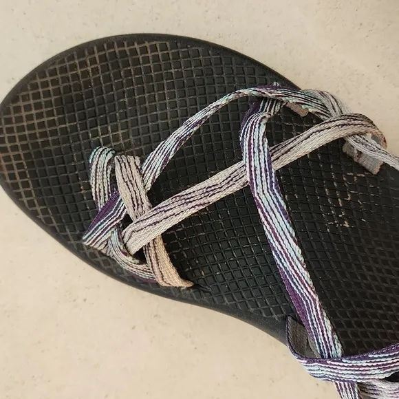 Chaco Womans Purple, Blue &amp; White Wrap Outdoor Sandals . SIZE 9