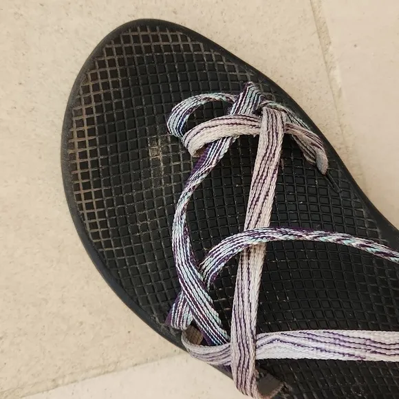 Chaco Womans Purple, Blue &amp; White Wrap Outdoor Sandals . SIZE 9