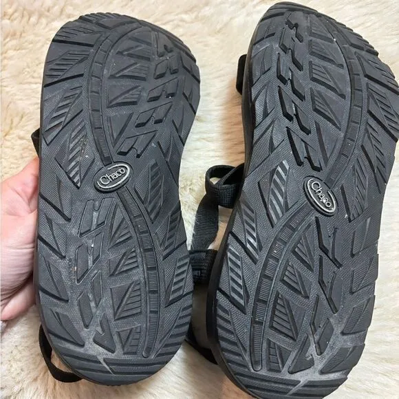Chacos Men’s Z2 Classic Hiking Sandal in Black size 11