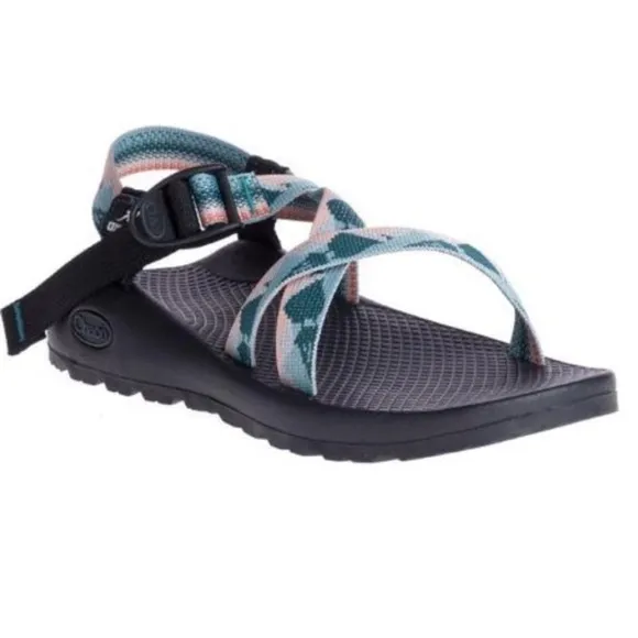 Chacos Z1 National Park Yosemite Sunset Hiking Water Sport Sandals Granola girl