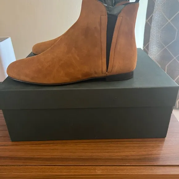 Church’s “SWAN” Chelsea boot  size 37 eu .