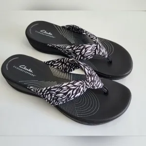 Clarks Arla Glison Women's Black and White Sandals.