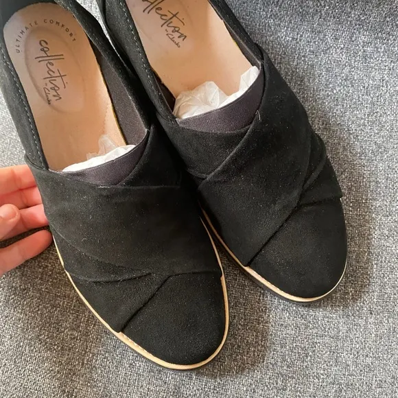 CLARKS Collections Black Suede Flatform Loafer Shoes