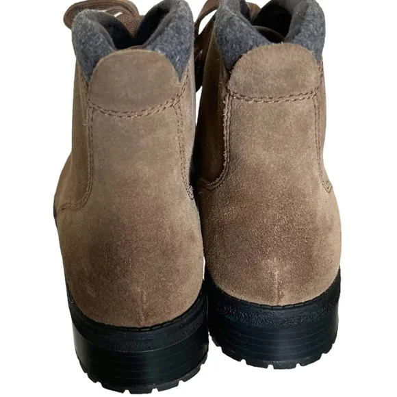 Clarks NEW Faralyn Alpha Soft Cushion Suede Hiking Boots In Taupe Size 9