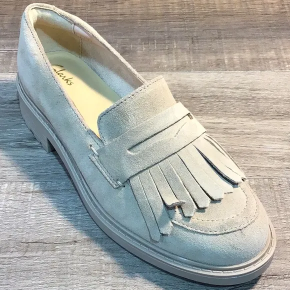 Clarks - Orinoco 2 Loafers - Light Sand Suede