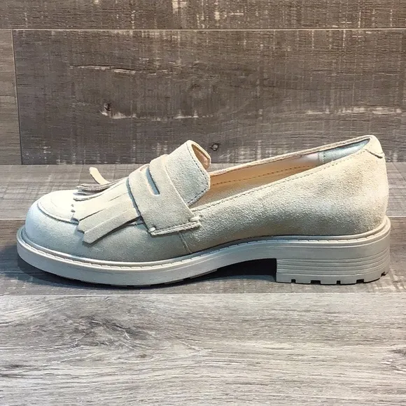 Clarks - Orinoco 2 Loafers - Light Sand Suede