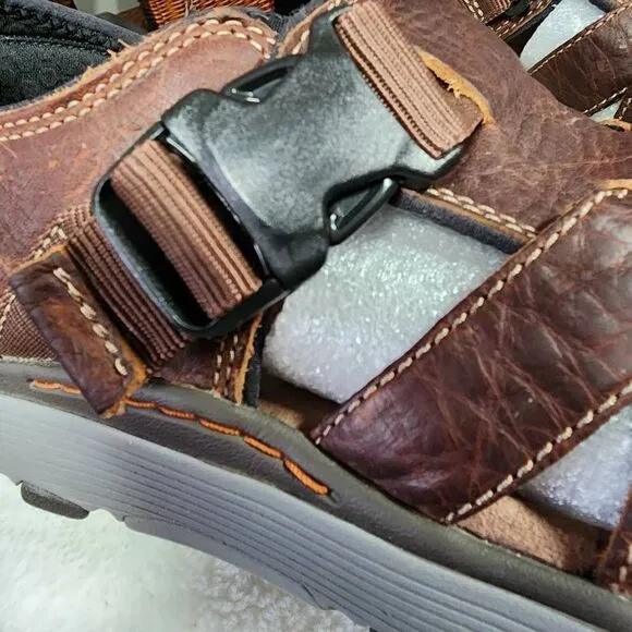 Clark's Unstructured Men's Brown Leather Un Trek Cove Sandals Size 12