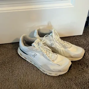 Cloud Nova on cloud Running Mens Athletic Shoes 11.5