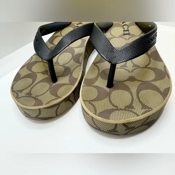 Coach Women's Lynn Wedge Khaki Black Flip Flop Platform Sandals 7B