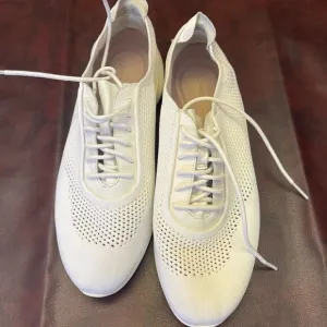 Cole Haan‎ ZEROGRAND white sneakers tennis shoes, size 9