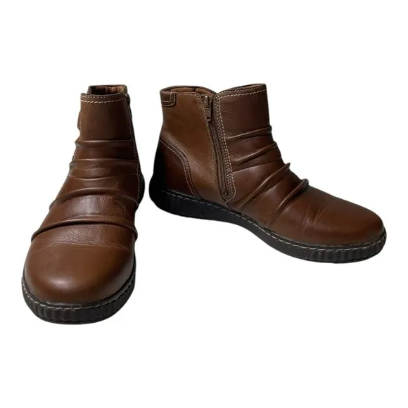 Collection By Clarks Women’s Caroline Orchid Brown Leather Ankle Boots