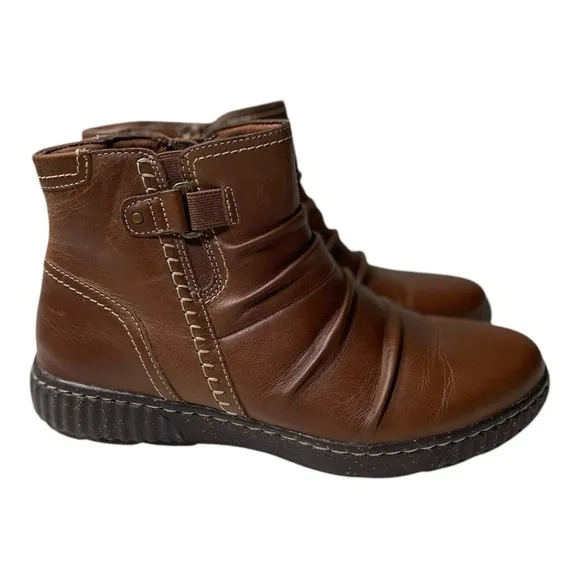 Collection By Clarks Women’s Caroline Orchid Brown Leather Ankle Boots