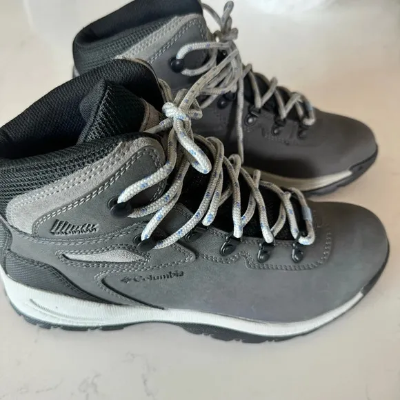Columbia Newton Ridge Waterproof Hiking boots Size: 10.5