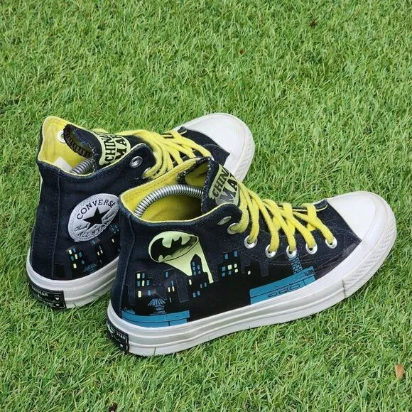 CONVERSE HI CHINATOWN BATMAN - Women's Shoes - SIZE 6.5