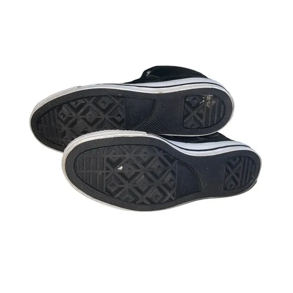 Converse Man Leather Shoes Size 7.5