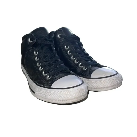 Converse Man Leather Shoes Size 7.5
